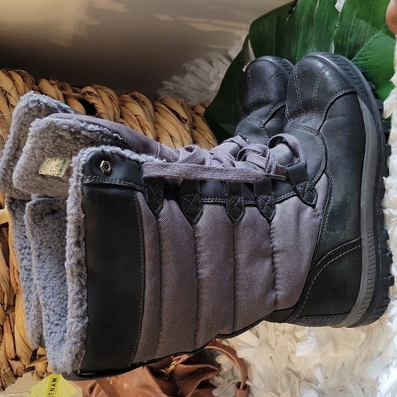 Timberland womens winter boots Size 8.5 - Picture 1 of 11